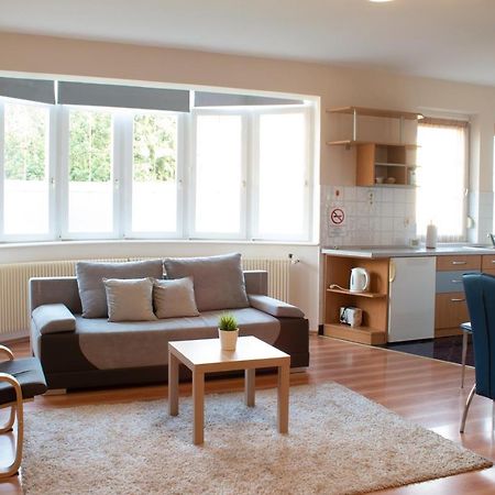 Titan Apartman Gyula Exteriör bild