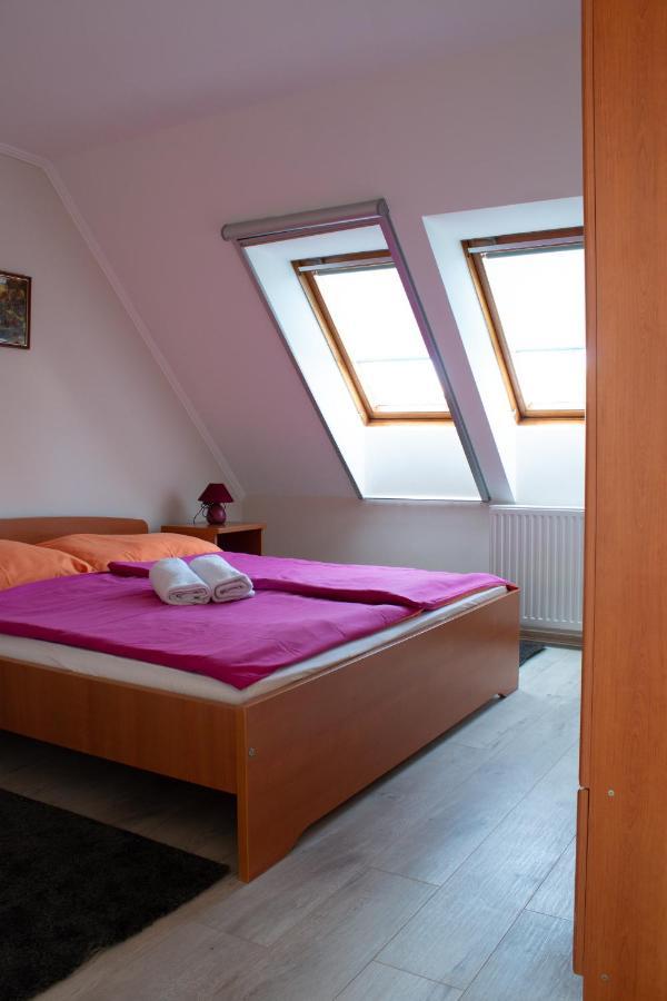 Titan Apartman Gyula Exteriör bild